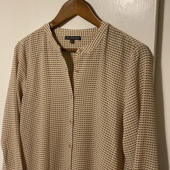 Adrianna Papell Long Sleeve Geometric Print Button Down Blouse Size Medium - Picture 4 of 11